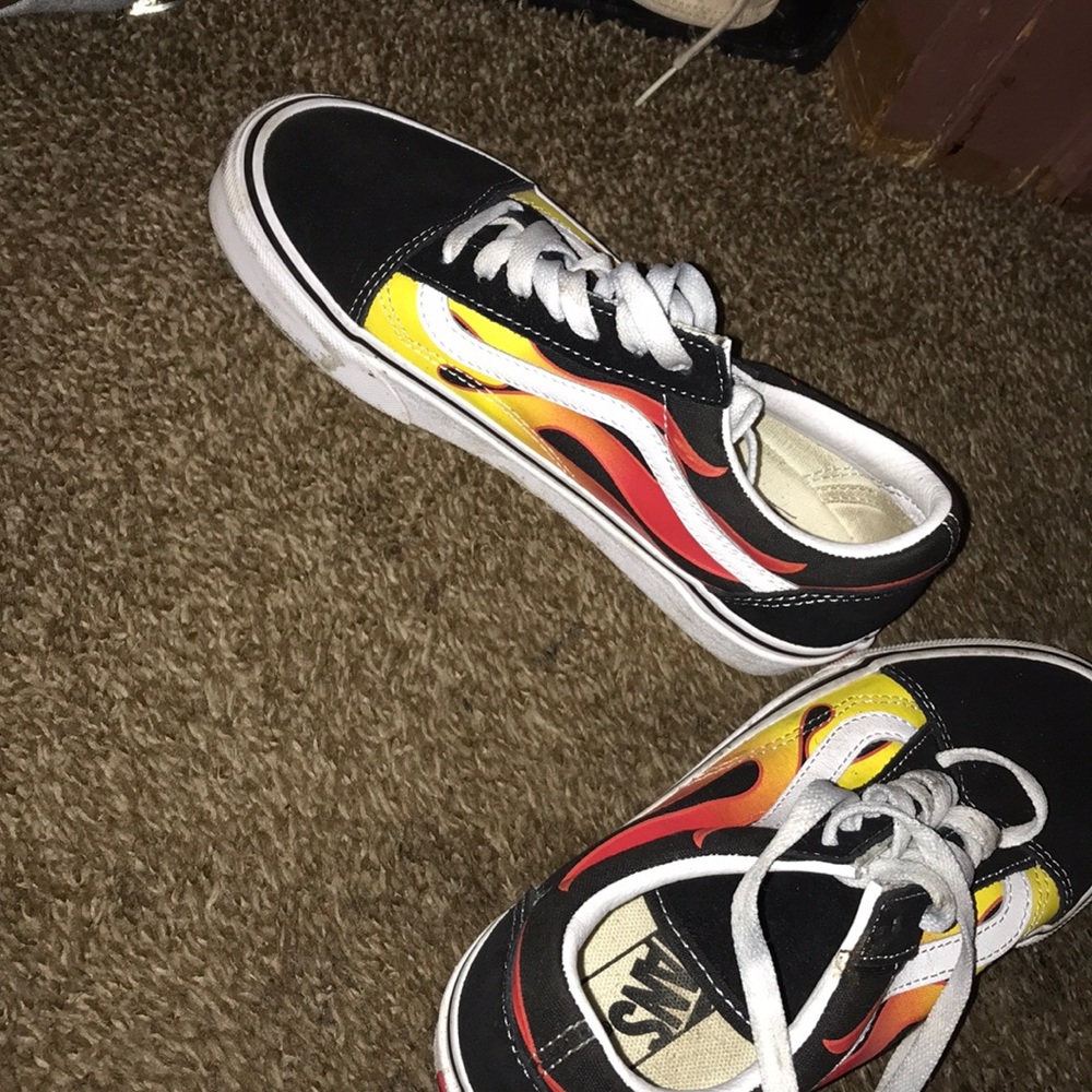 I’m selling fire vans for 50 dollars size 6.5